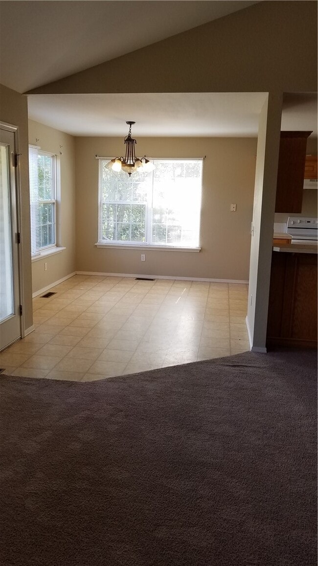 Building Photo - 17 Slifer Dr