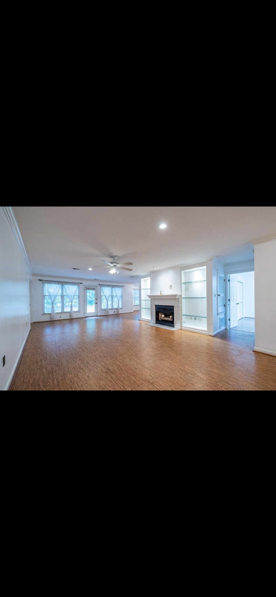 Building Photo - 5 Plantation Dr NE