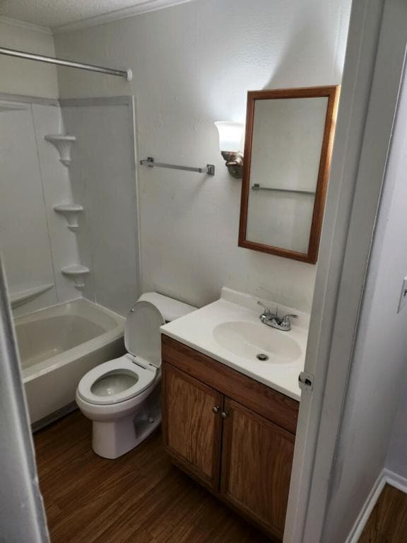 Building Photo - 520 Briar Manor