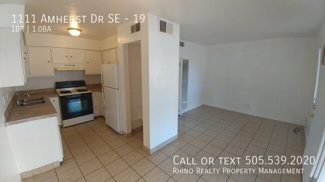 Building Photo - 1111 Amherst Dr SE