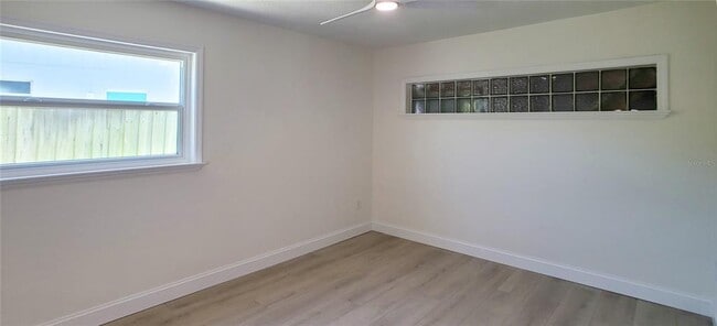 Building Photo - 4018 29th Ave W