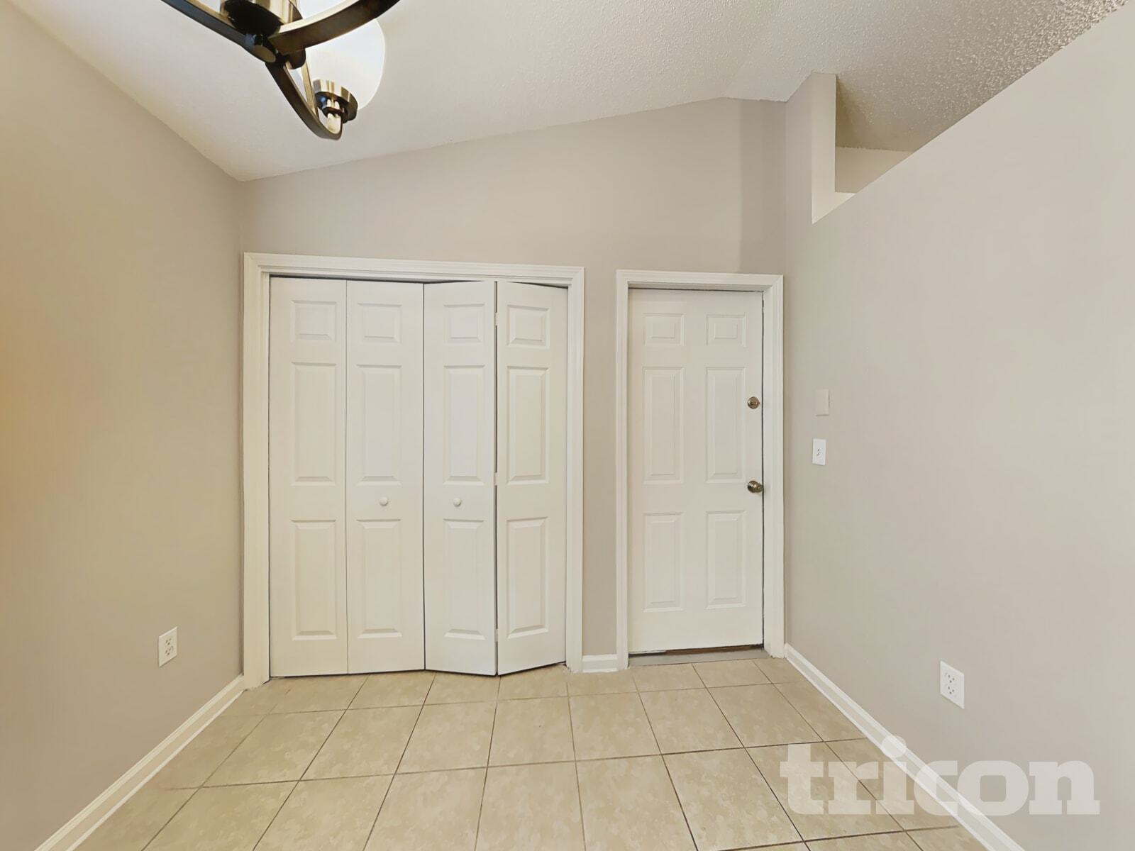 Building Photo - 3951 Hideaway Lane