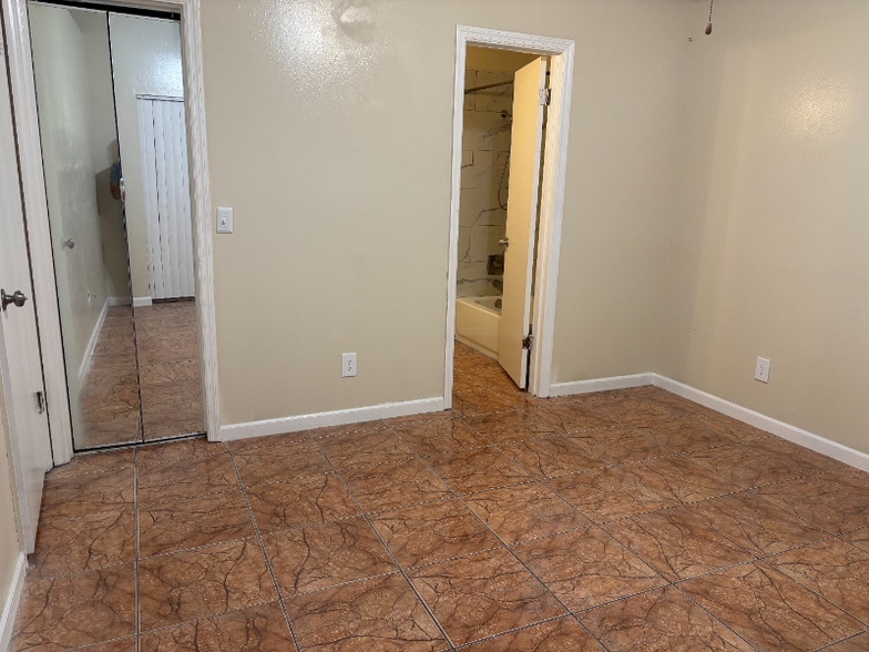 Building Photo - 2039 Garwood Dr