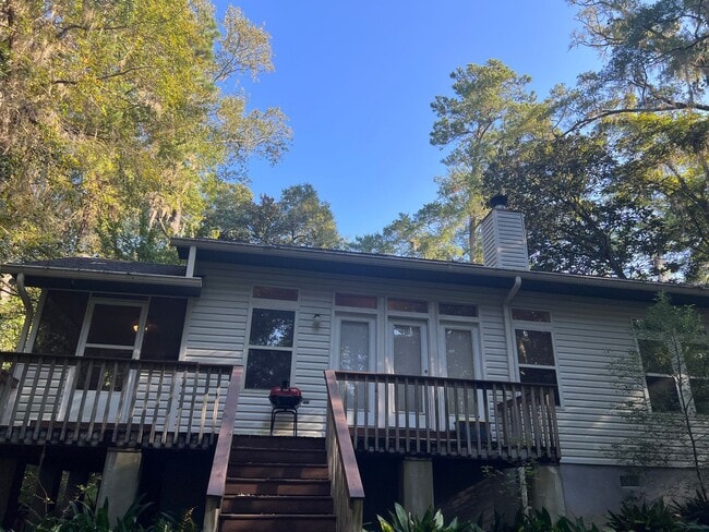 Building Photo - Massive 3 Bedroom 2.5 Bathroom Single-Family Home with Real Hardwood Floors and a Huge Two-Car Ga...