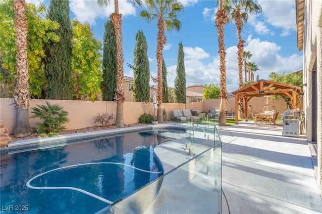 Building Photo - 9885 Shadycrest Ct