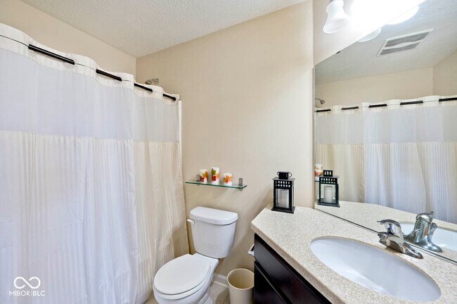 Building Photo - 12692 Tamworth Dr