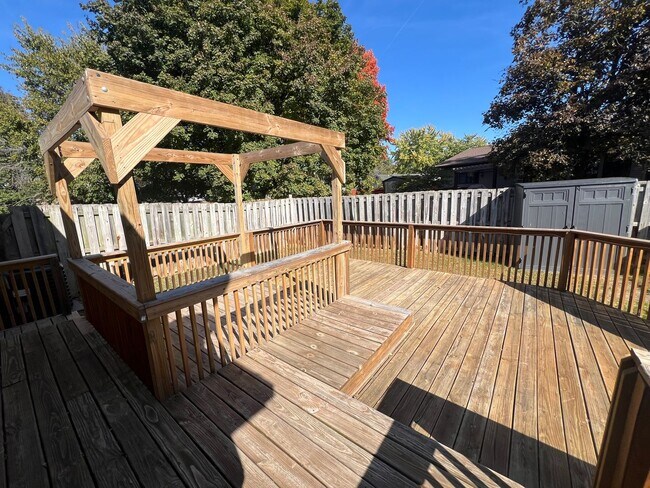 Building Photo - 81-83 Amherst