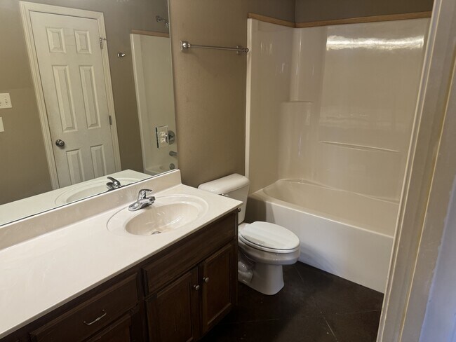 Building Photo - 2830 Longbow Ln