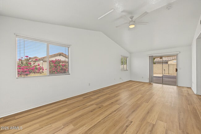 Building Photo - 4008 W Bloomfield Rd