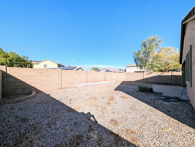 Building Photo - 5770 W Golden Ln