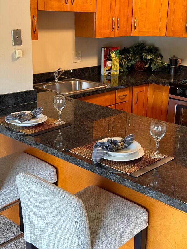 Building Photo - Whitman Manor