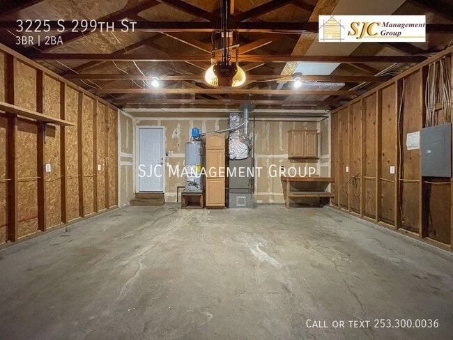 Building Photo - 3225 S 299th St