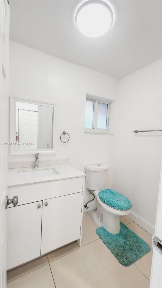 Building Photo - 434 SW 99th Ct