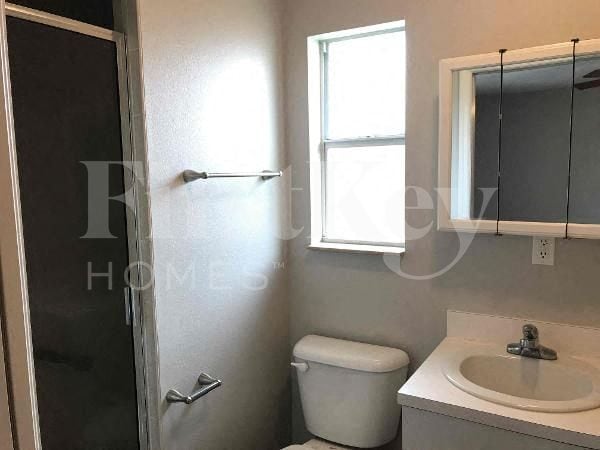 Building Photo - 4707 W Bay Ave