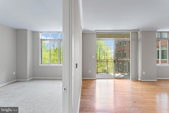 Building Photo - 4480 Market Commons Dr