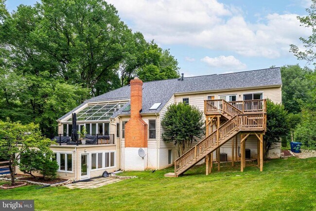 Building Photo - 8424 Holly Leaf Dr