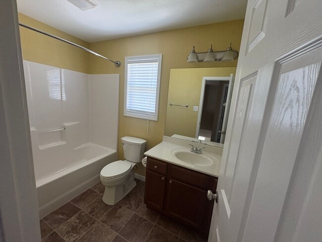 Building Photo - Charming 3BR/2.5BA in Hardin Valley!