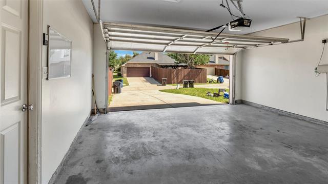 Building Photo - 11546 La Grange Dr