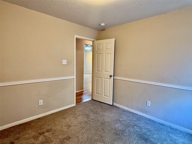 Building Photo - 18530 Alemarble Oak St
