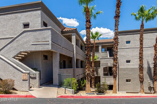 Building Photo - 10401 N Saguaro Blvd