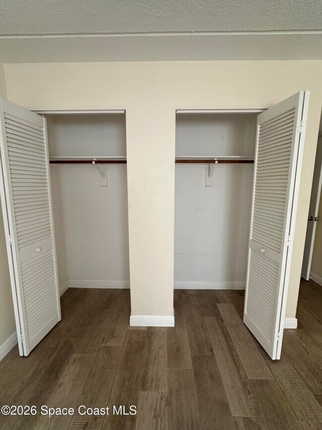 Building Photo - 2709 Golf Lake Cir