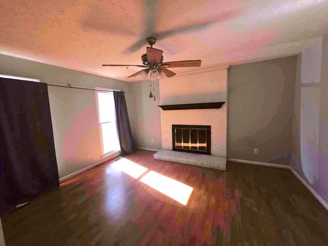 Building Photo - 5700 Nassau Dr