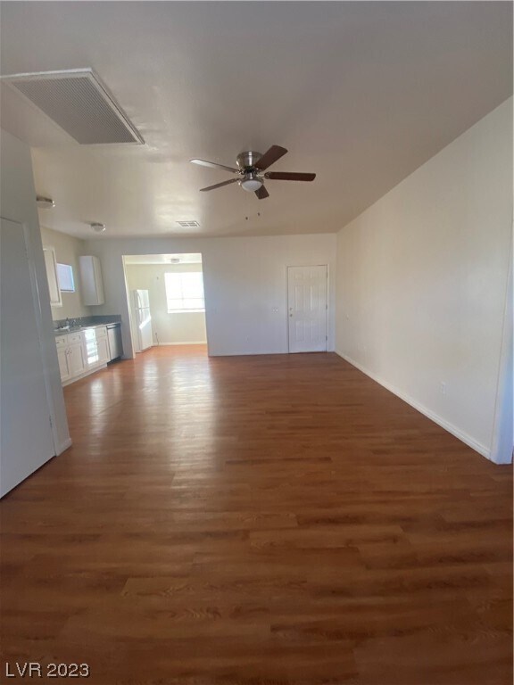 Primary Photo - 1050 Jeane Ave