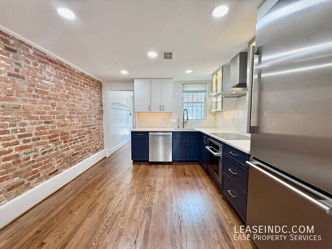 Building Photo - 2333 17th St NW