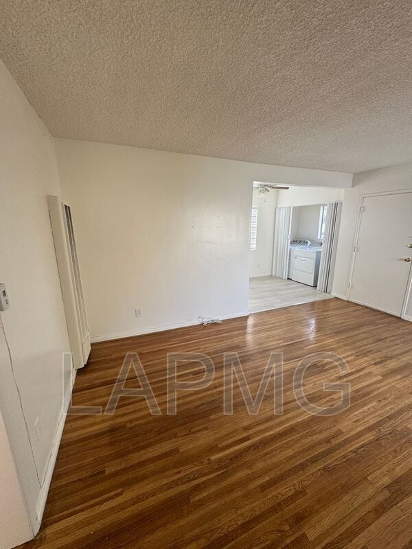 Building Photo - 624 W Riggin St