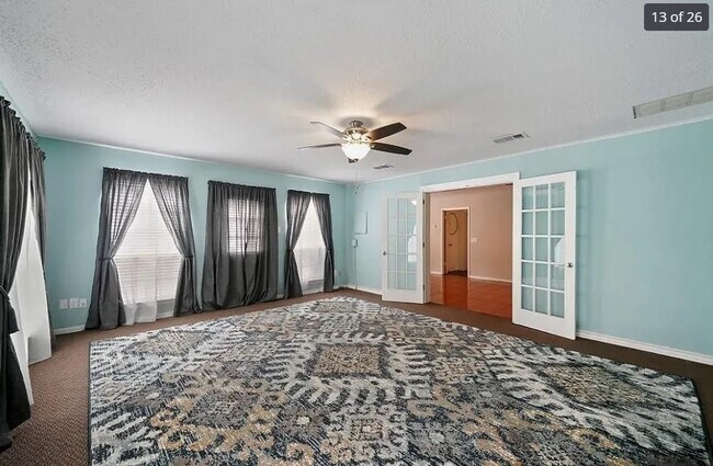 Building Photo - 15914 Pinyon Creek Dr