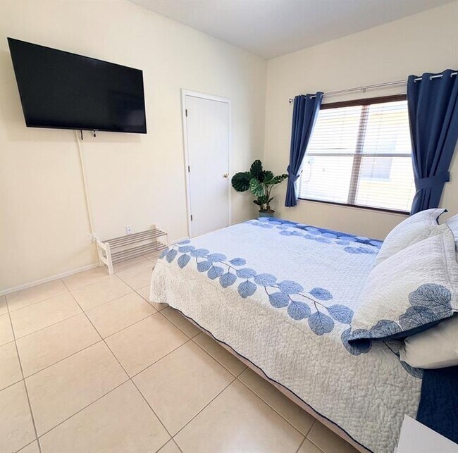 Building Photo - 106 Nazha Dr