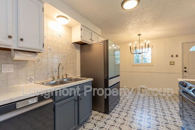 Building Photo - 926 Yeager Pl