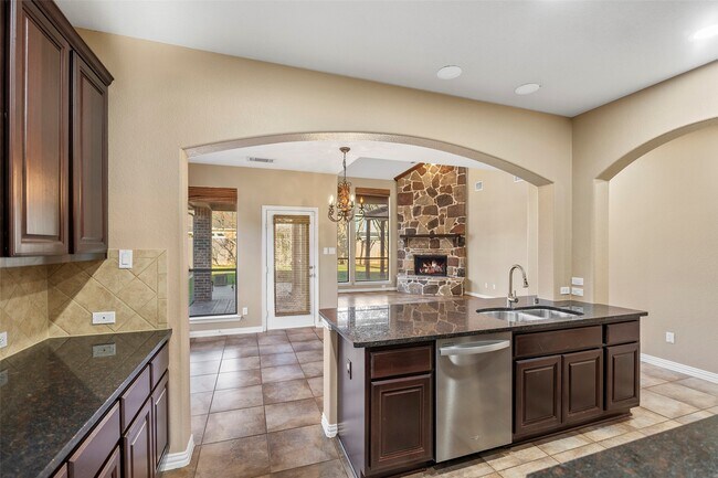 Building Photo - 28210 Chalet Park Dr