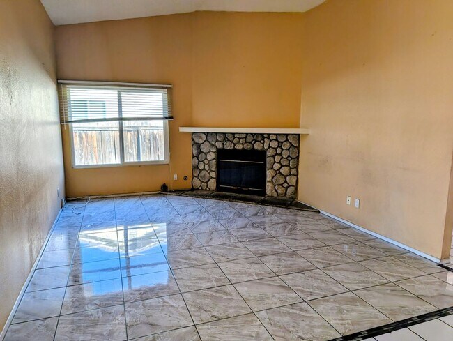 Building Photo - 2524 W Plaza Serena Dr