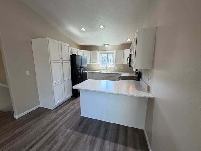 Building Photo - 3606 W Hughes Pl