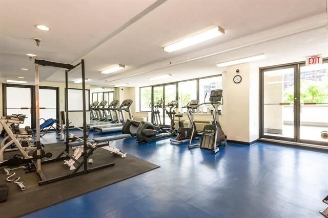 Building Photo - 551 Observer Hwy