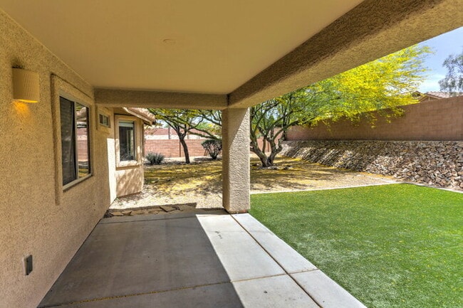 Building Photo - Madera Highlands