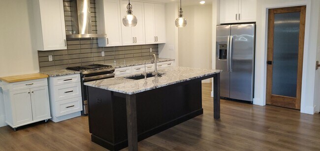 Building Photo - 5 bd, 3 ba house SW Columbia, quick access to providence, just south of Rockbridge school