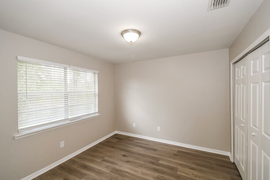 Building Photo - 8389 Argyle Corners Ct
