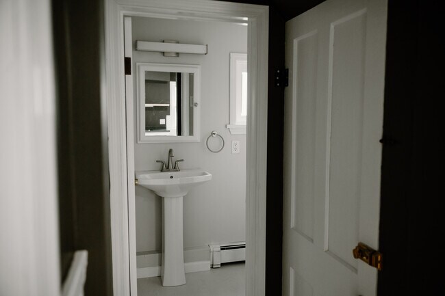 Building Photo - 354 Terrace Blvd