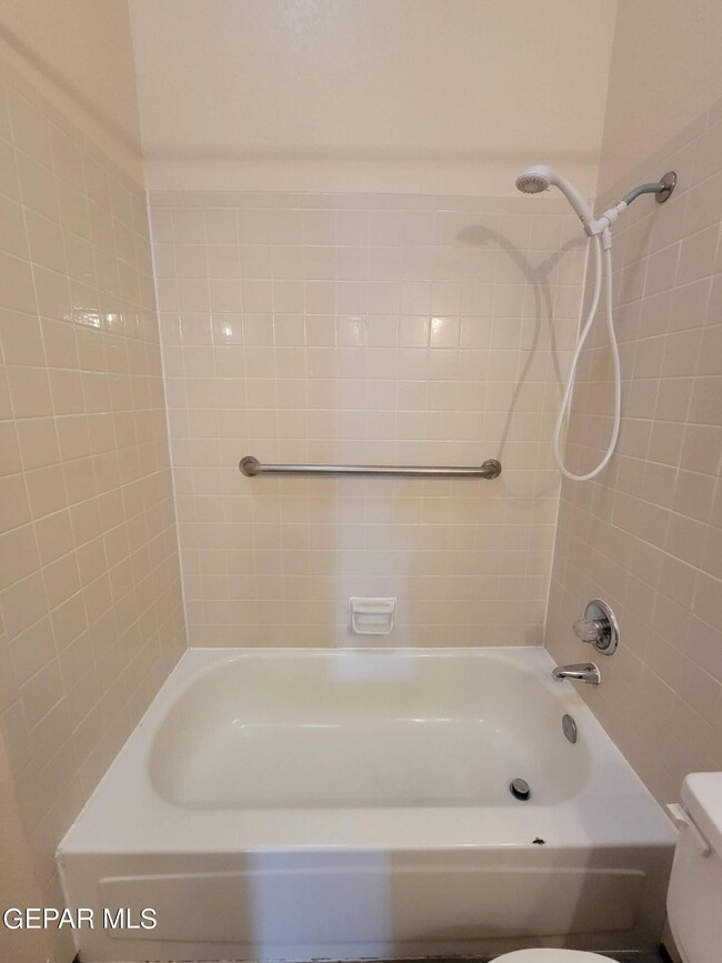 Building Photo - 11340 Lake Nasser Dr