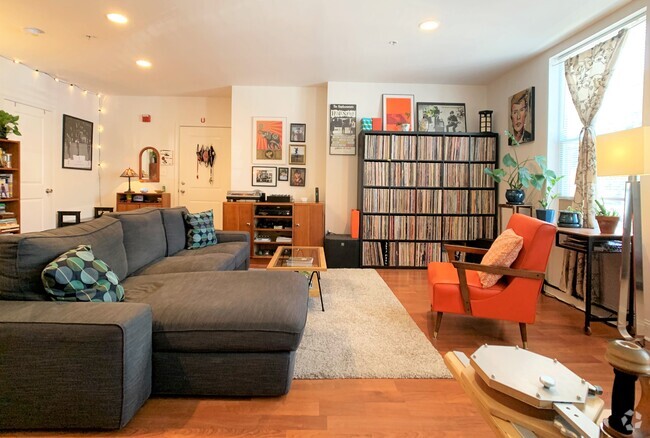 Building Photo - 1504 Fairmount Ave