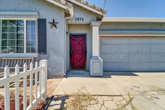 Building Photo - North Yuba City 3 bd 2 bath Home with solar