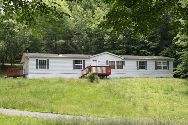 Primary Photo - 68 Shinhollow Rd