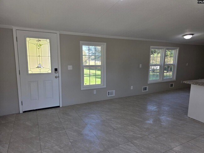 Building Photo - 714 Windy Rd