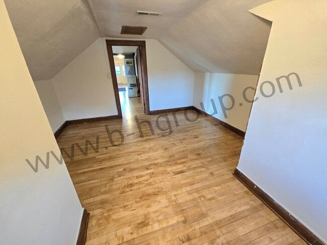 Building Photo - 4808 25th Ave