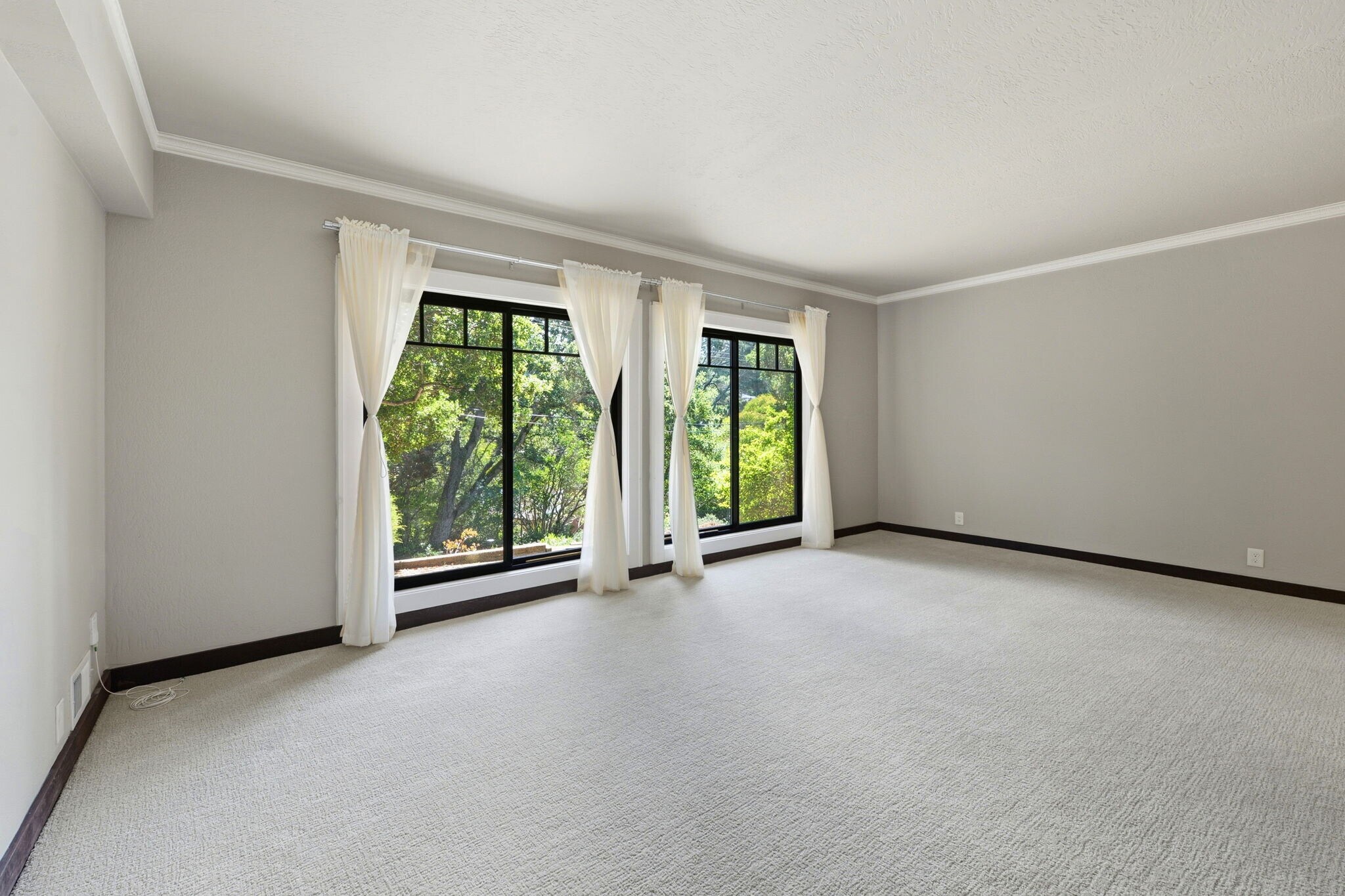 Building Photo - 158 Los Robles Dr