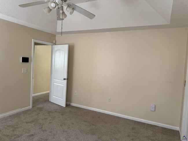 Building Photo - 109 Candy Ln