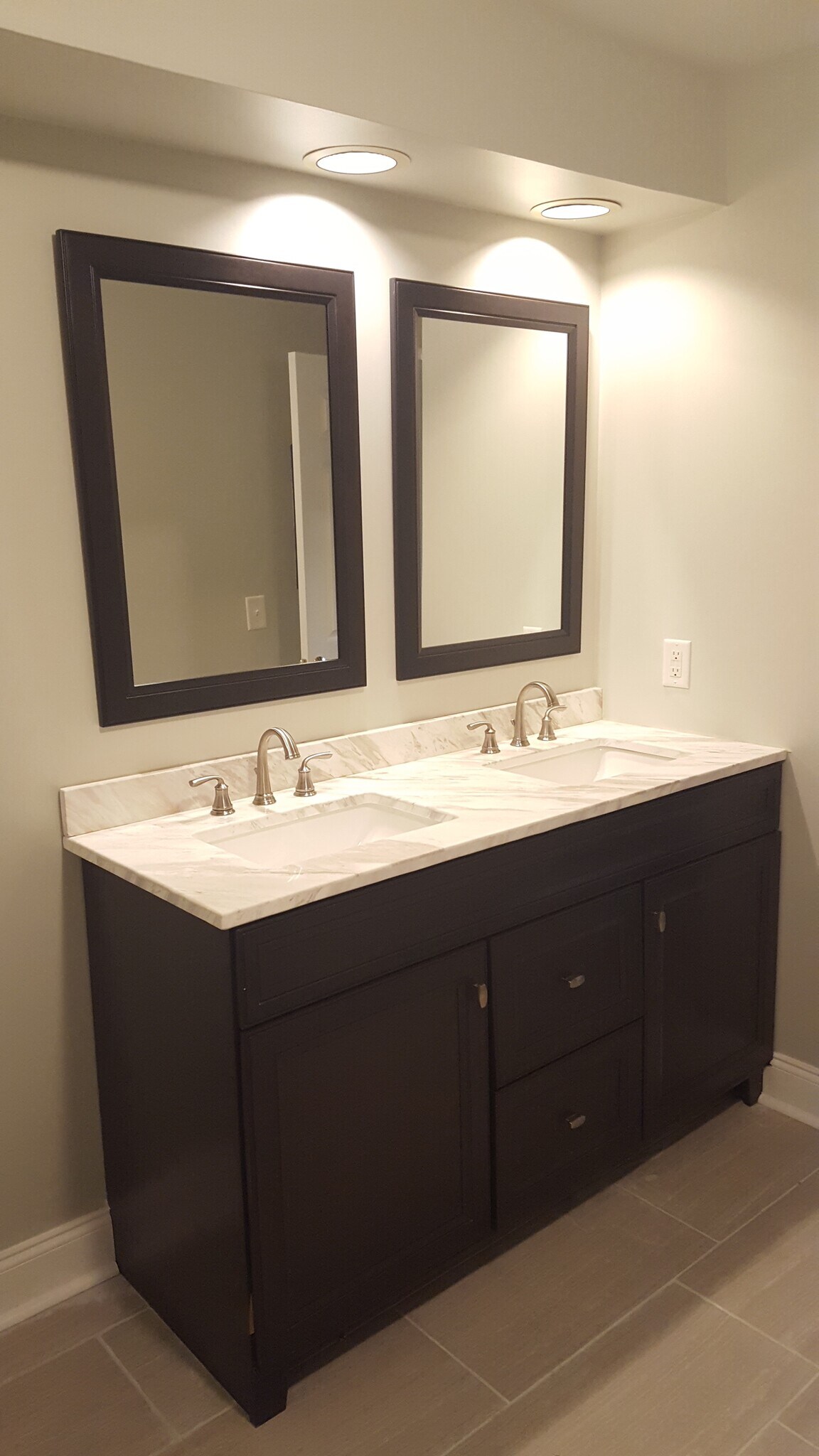 Building Photo - 7 Augusta Dr