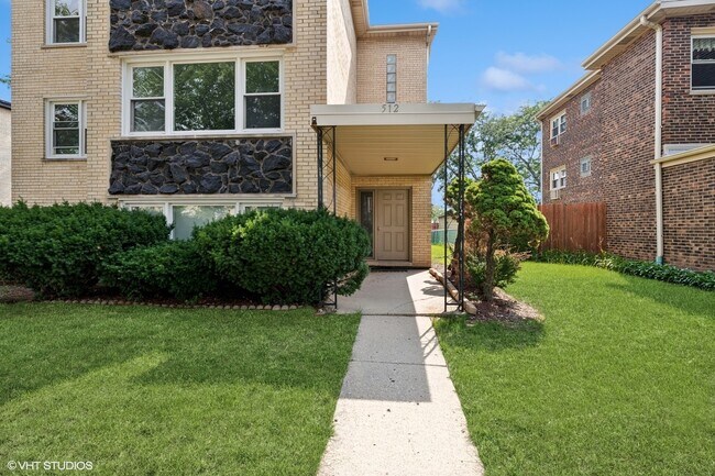 Building Photo - 512 Ida Ct Unit 2
